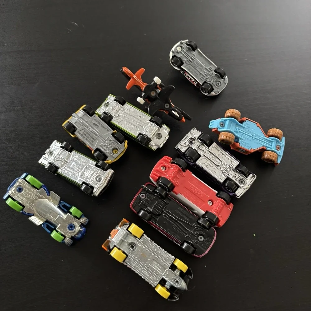 Lot 11 Hot Wheels Cars Model Toys Helicopter, Krazy 88, Roll Cage Etc Mattel‎